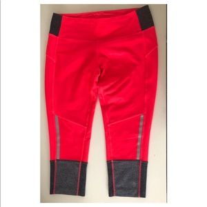 NWOT Bright pink workout leggings